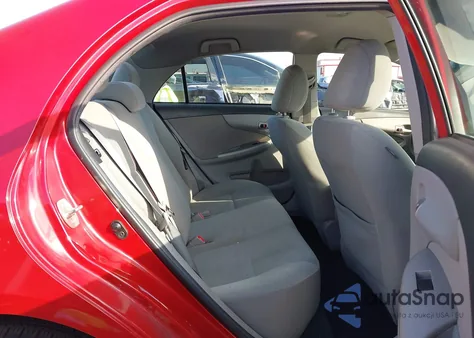 2013 Toyota Corolla Le z USA, uszkodzony, nr VIN 5YFBU4EE7DP200197